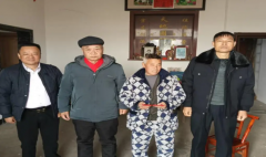 周氏联谊会情系重病宗亲周先仁